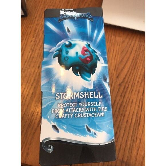 Tomy Lightseekers Awakening Stormshell Storm Order Shield + AR Trading Card NIB - Picture 2 of 3